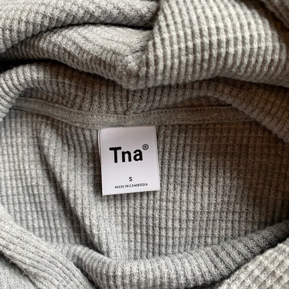 Aritzia grey waffle long sleeve size S - Picture 3 of 3